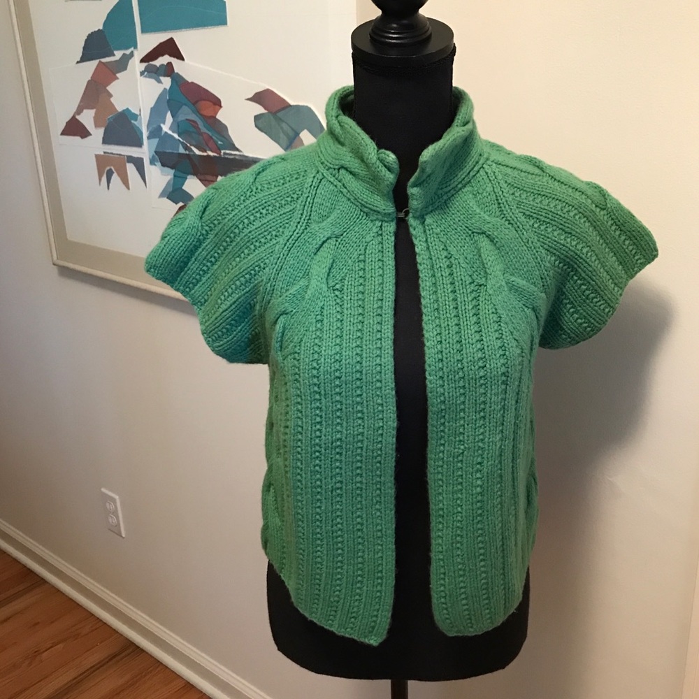 Cashmere Cashmere Chunky Cable Cropped Knit Shrug/Cardigan Size S